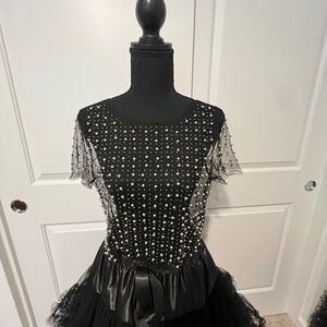 Haute Monde Size L Embellished Sheer short sleeve crop top